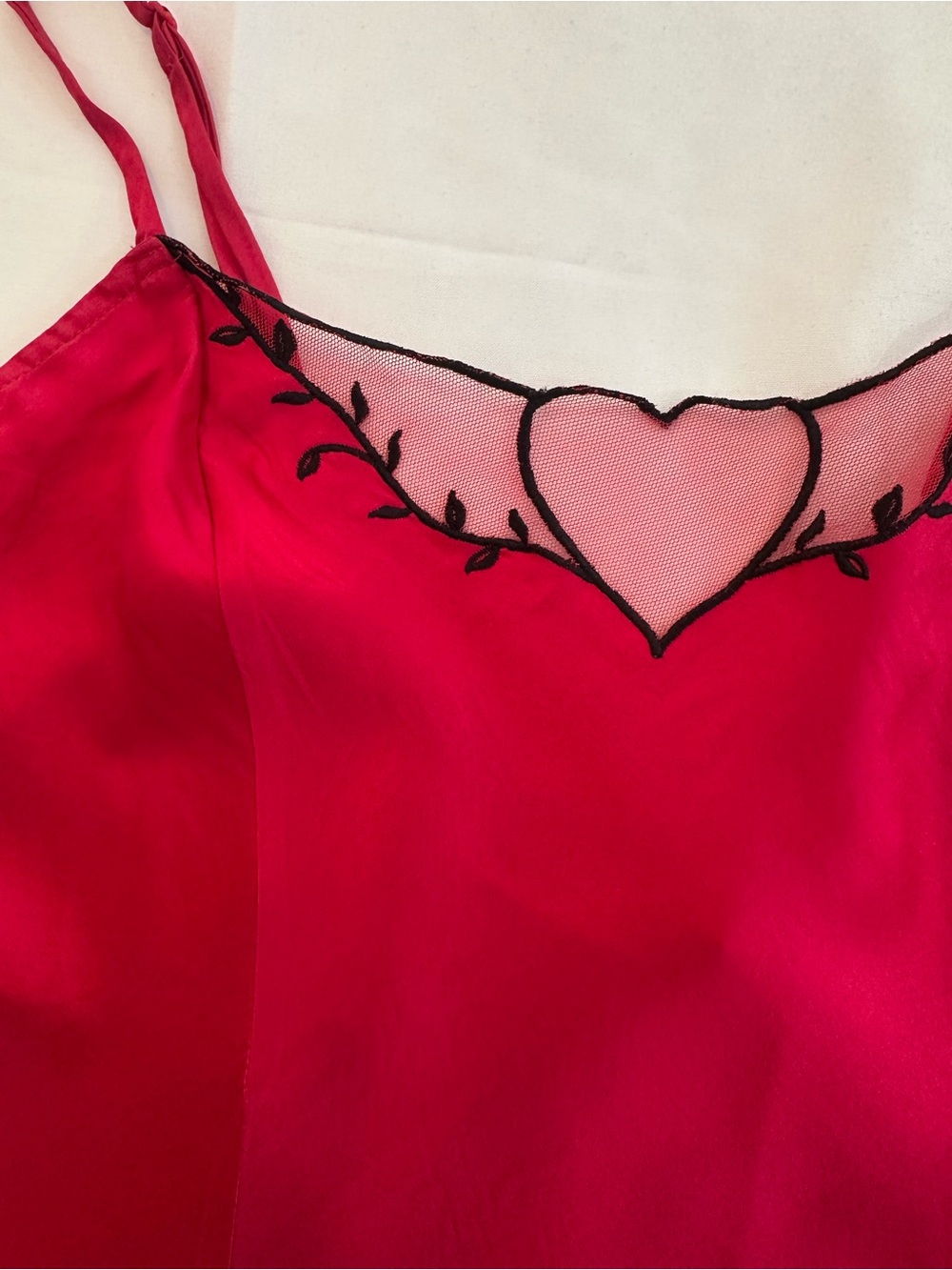 Vintage 90s Victoria's Secret Red Satin Heart-Detail Cami - Picture 2 of 5